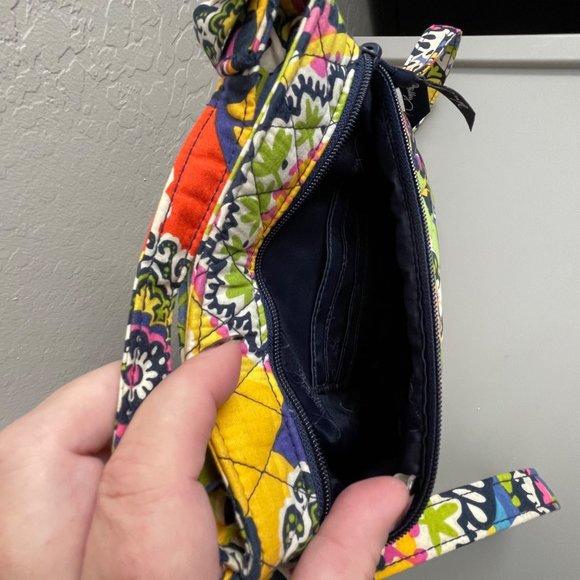 Vera Bradley Rio Pattern - Bright, Floral, Crossbody or Shoulder Bag Springtime - Picture 7 of 7